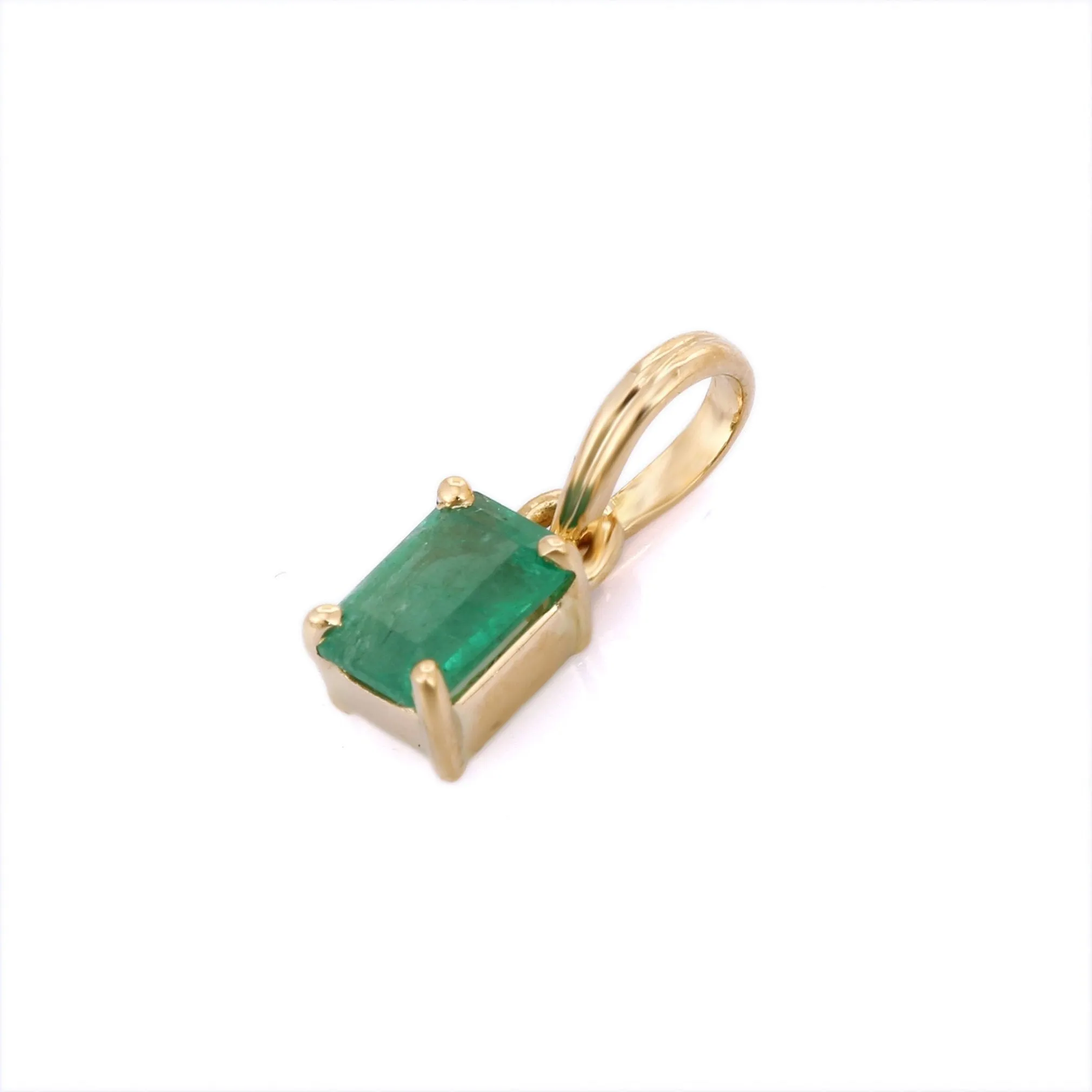 18K Gold Emerald Pendant