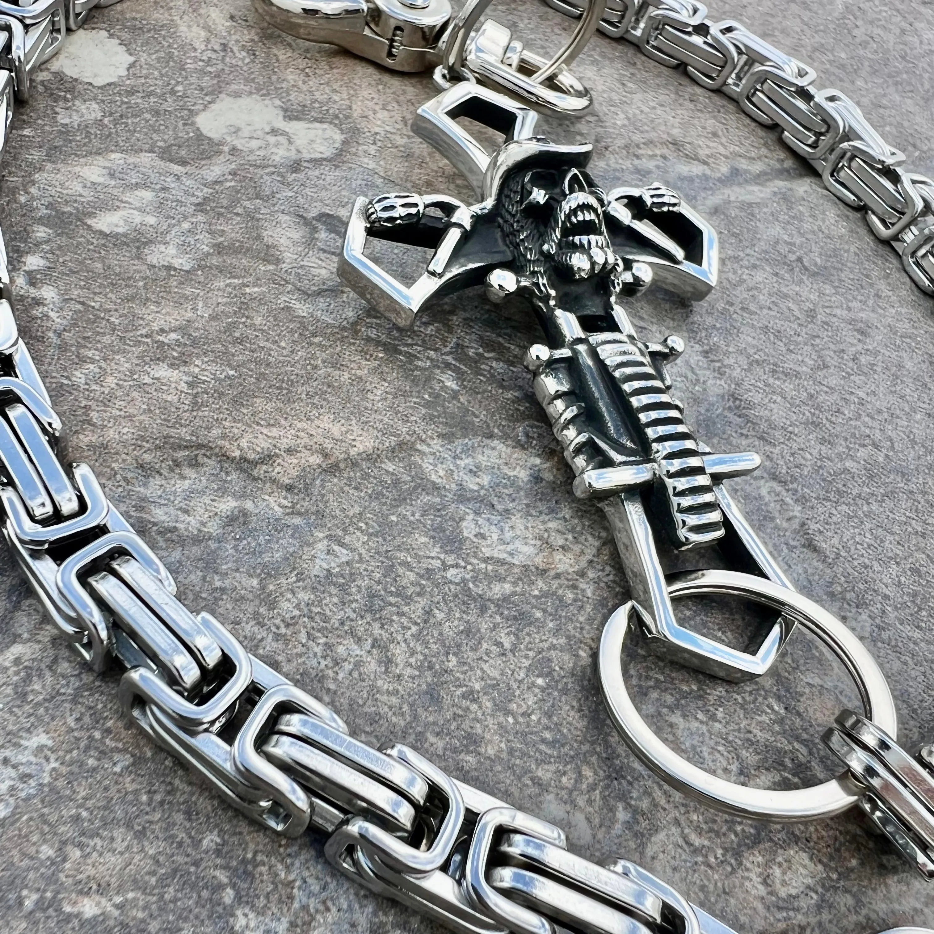 Cowboy Cross Wallet Chain - Silver Daytona Heritage - WC230H