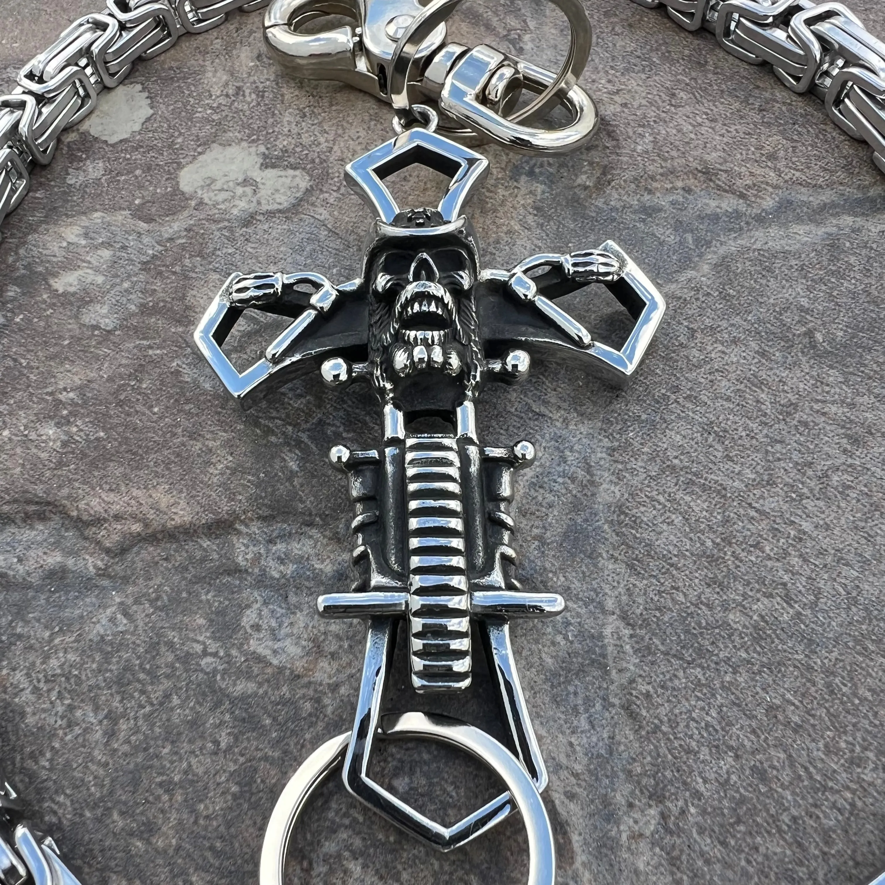 Cowboy Cross Wallet Chain - Silver Daytona Heritage - WC230H