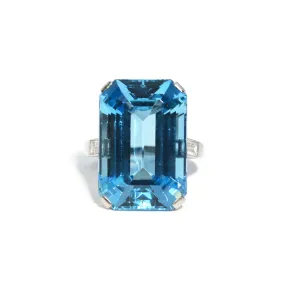 Eclat Jewels - One of a Kind Ring with Aquamarine and Diamonds, Platinum