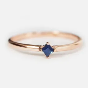 Sapphire Solitaire Ring Leona