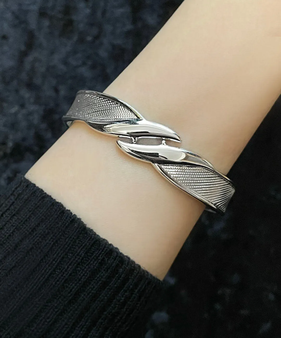 【USA輸入】ヴィンテージ MONET デザイン バングル/Vintage MONET Design Bangle