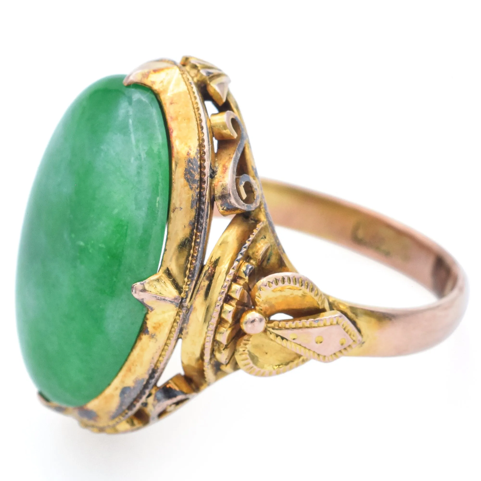 Vintage 12K Yellow Gold 5.85 Ct Green Jade Oval Cabochon Ring Size 4.5